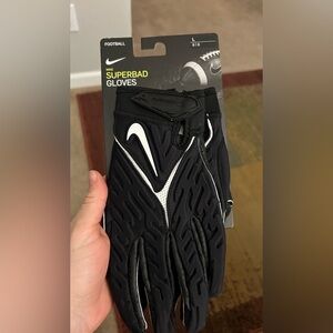 NWT Nike football gloves